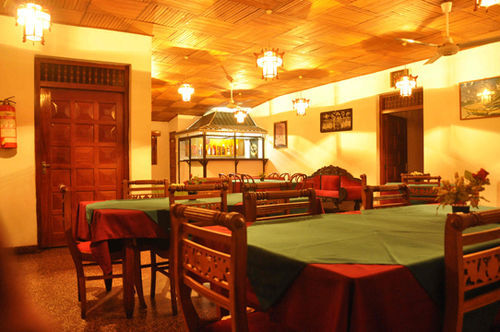 Oyo 436 Sandakelum Tourist Guest House 캔디 외부 사진