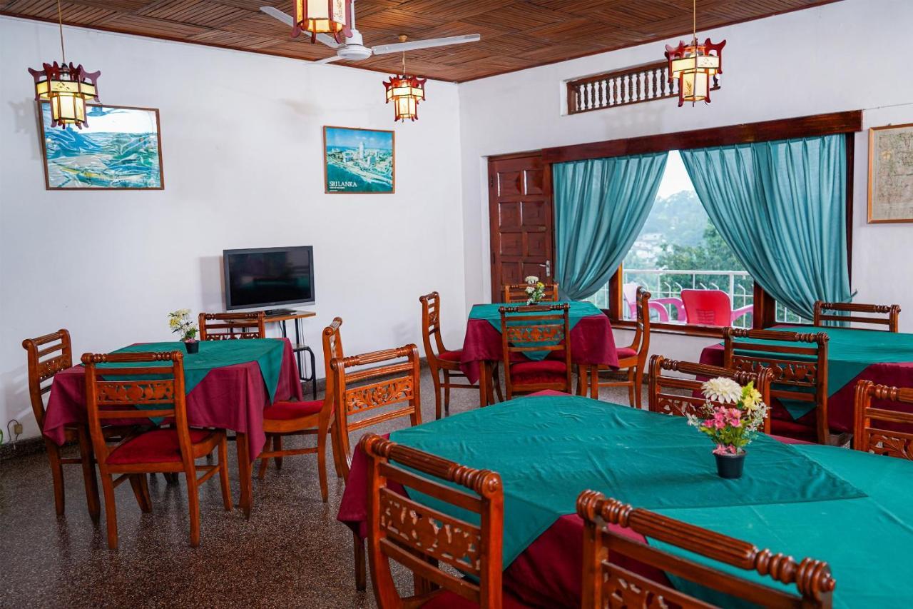 Oyo 436 Sandakelum Tourist Guest House 캔디 외부 사진