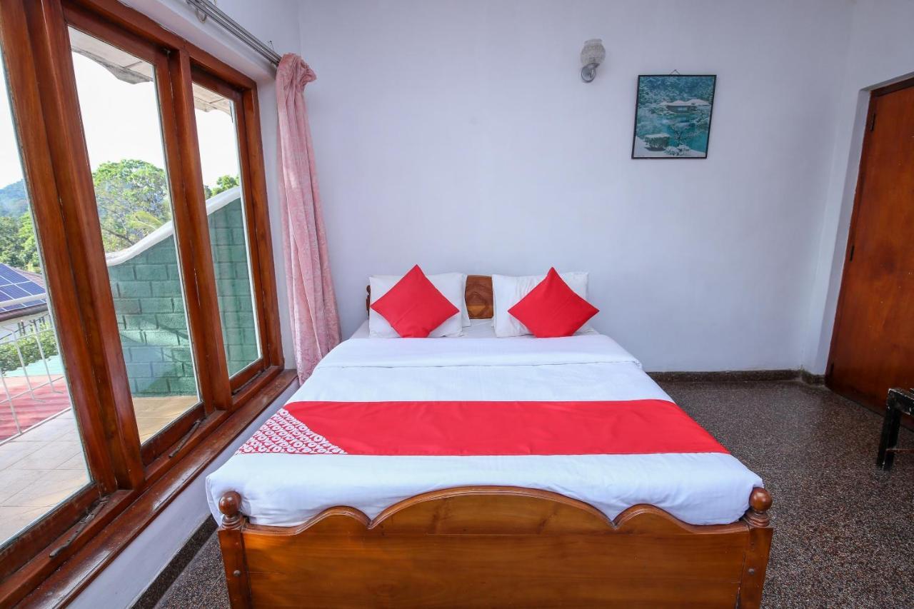 Oyo 436 Sandakelum Tourist Guest House 캔디 외부 사진