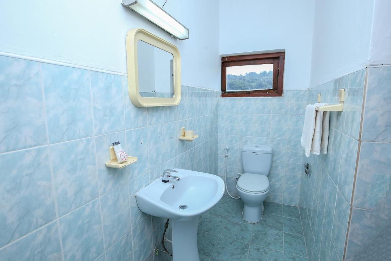 Oyo 436 Sandakelum Tourist Guest House 캔디 외부 사진